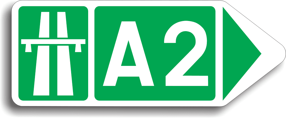 Se amplasează în intersecții pentru a informa conducătorii auto asupra direcției pe care trebuie să o urmeze pentru a intra pe autostrada inscripționată pe indicator.