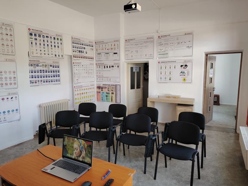 Costel Popica Instructor Auto Sala Curs 1 Costel Popica Instructor Auto Sala Curs 1