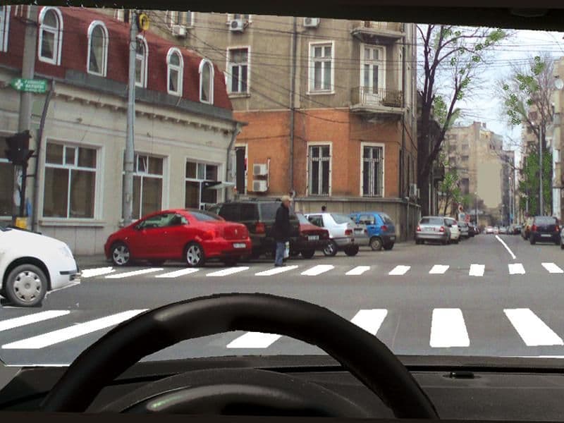 Virați la stânga în intersecție. Cum procedați? Virați la stânga în intersecție. Cum procedați?