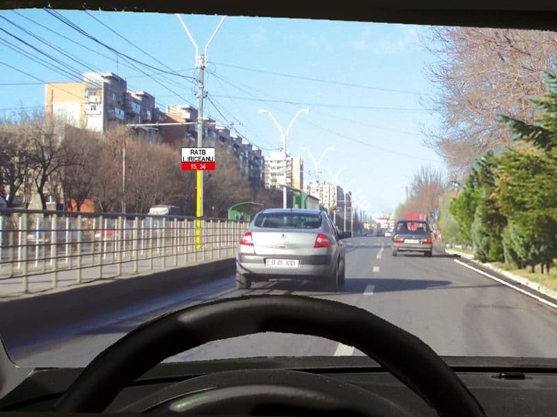Este permisă oprirea în situația dată? Este permisă oprirea în situația dată?