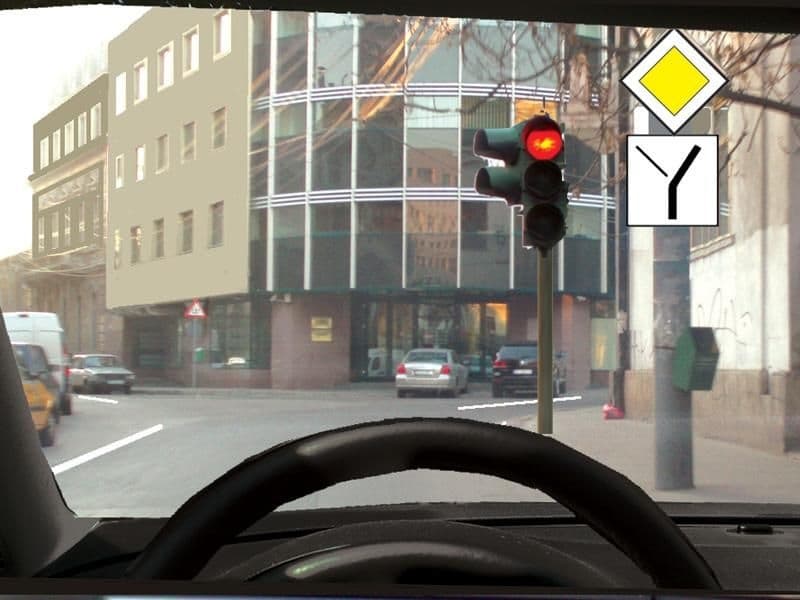 Cum trebuie să procedeze conducătorul de autovehicul în intersecția dată? Cum trebuie să procedeze conducătorul de autovehicul în intersecția dată?