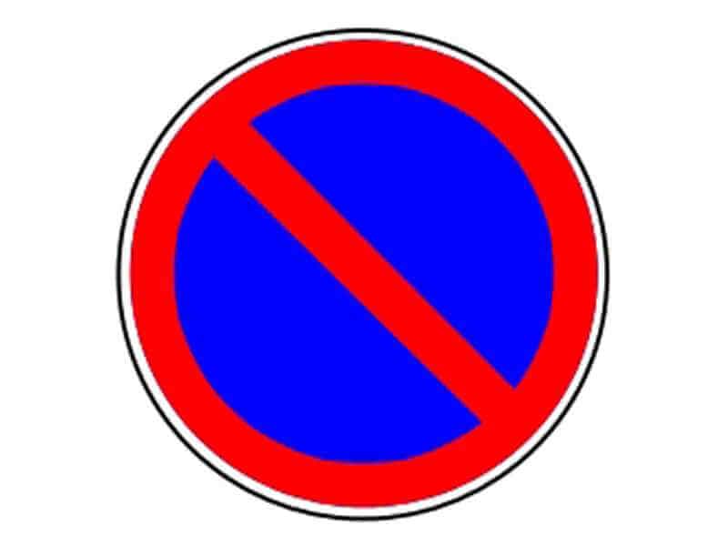 Este permisă oprirea în zona de acţiune a indicatorului? Este permisă oprirea în zona de acţiune a indicatorului?